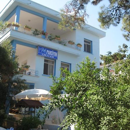 Mavi Pension Hotel Ayvalik Exterior photo