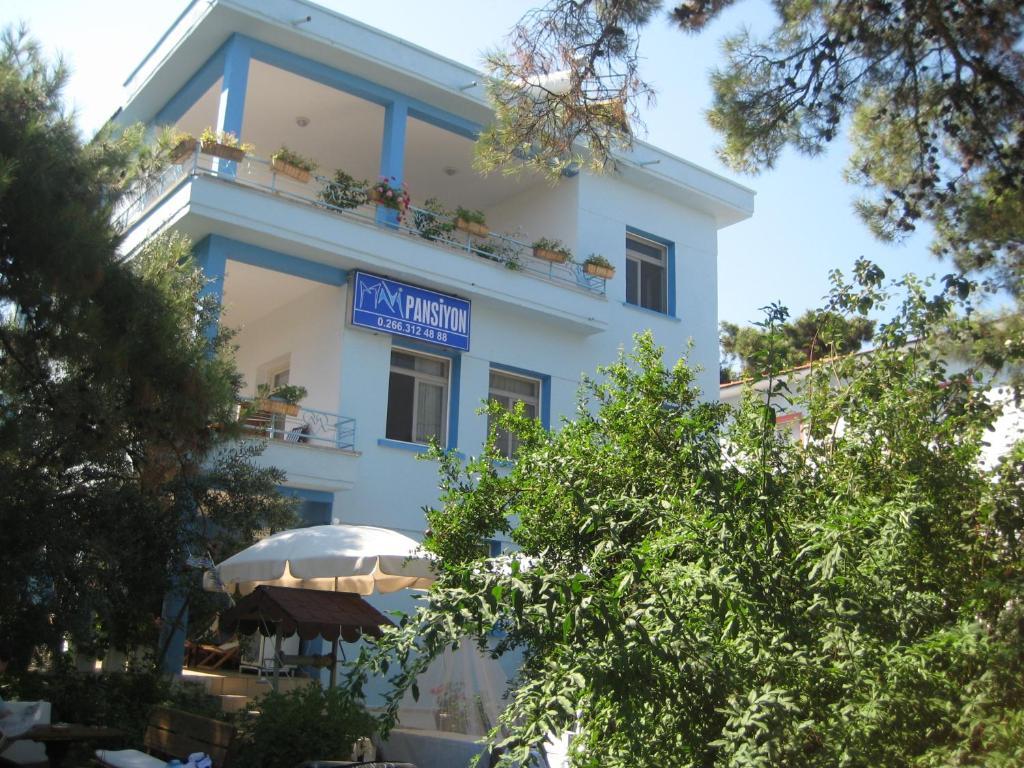 Mavi Pension Hotel Ayvalik Exterior photo